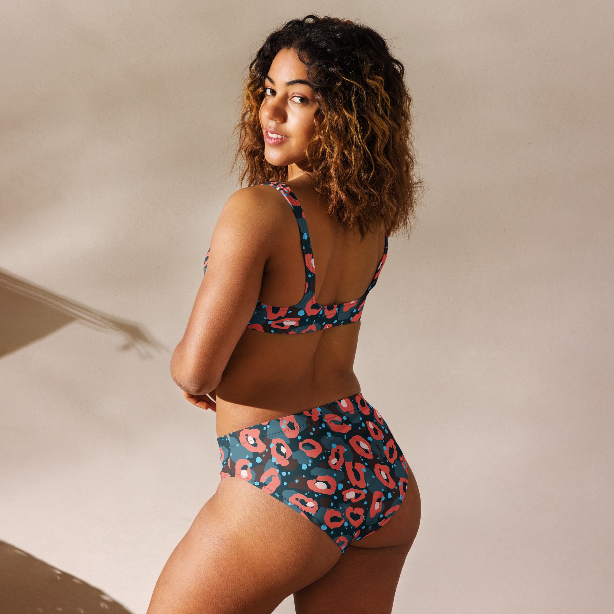 Recycled high-waisted bikini - Image 3
